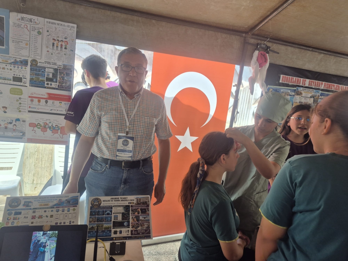 Anamur’da Meslek Liseleri Tanıtım Günleri Düzenlendi..