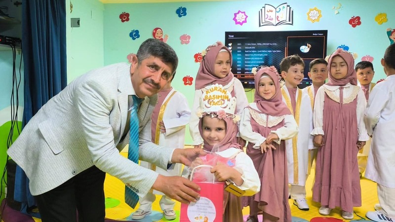 İl Müftüsü Mustafa Topal Anamur'da Miniklerin Sevincine Ortak Oldu