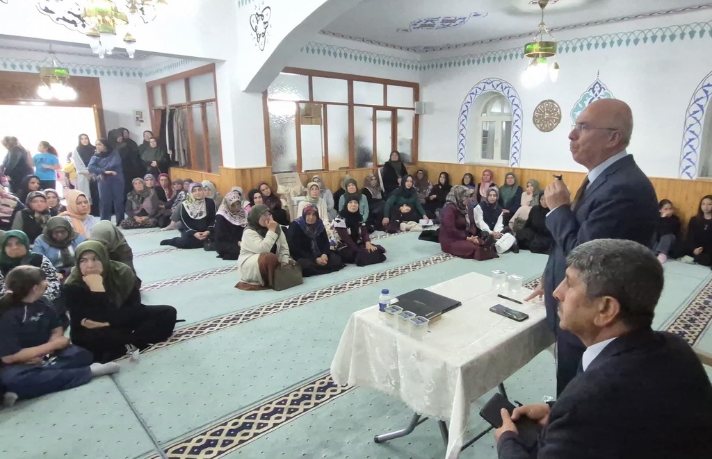 İl Müftüsü Mustafa Topal Anamur'da Miniklerin Sevincine Ortak Oldu