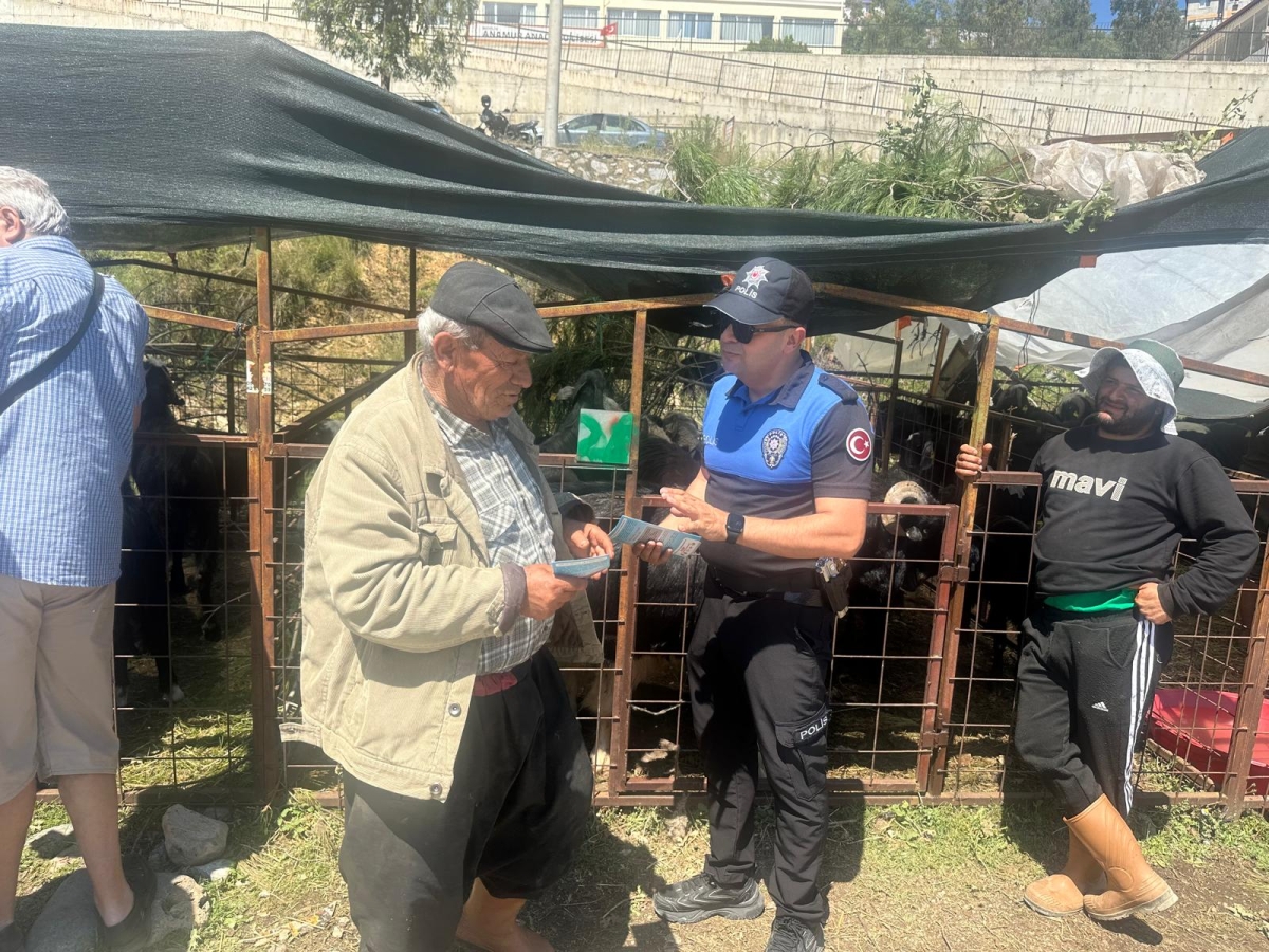 Anamur Kurban Pazarında Vatandaşlara Bilgilendirme Yapıldı..