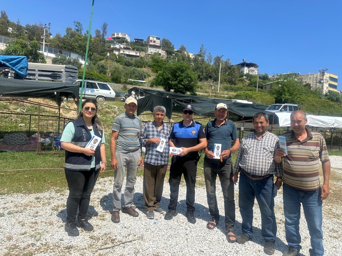 Anamur Kurban Pazarında Vatandaşlara Bilgilendirme Yapıldı..
