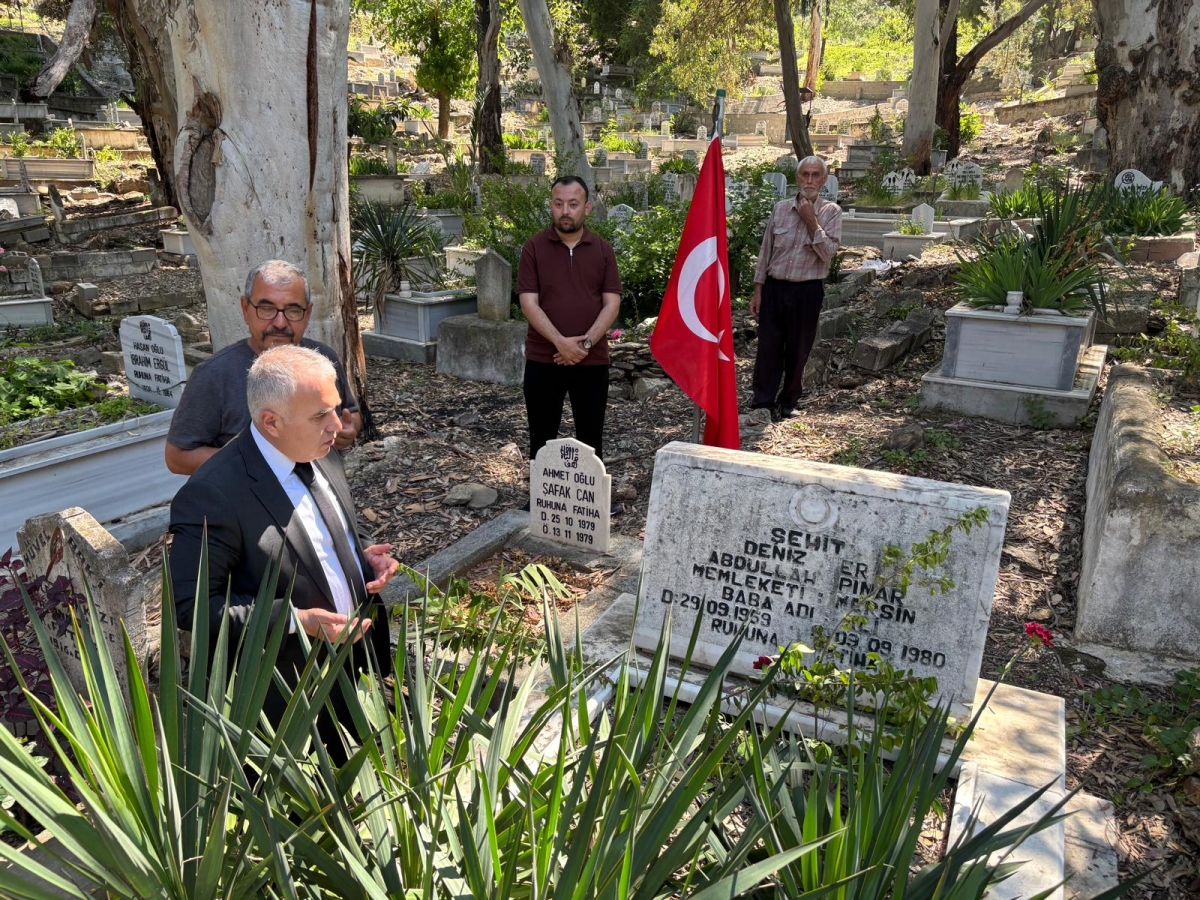 Anamur’da Bayramlaşma Programı, Şehit Mezarı ve Kurum Ziyaretleri Gerçekleştirildi