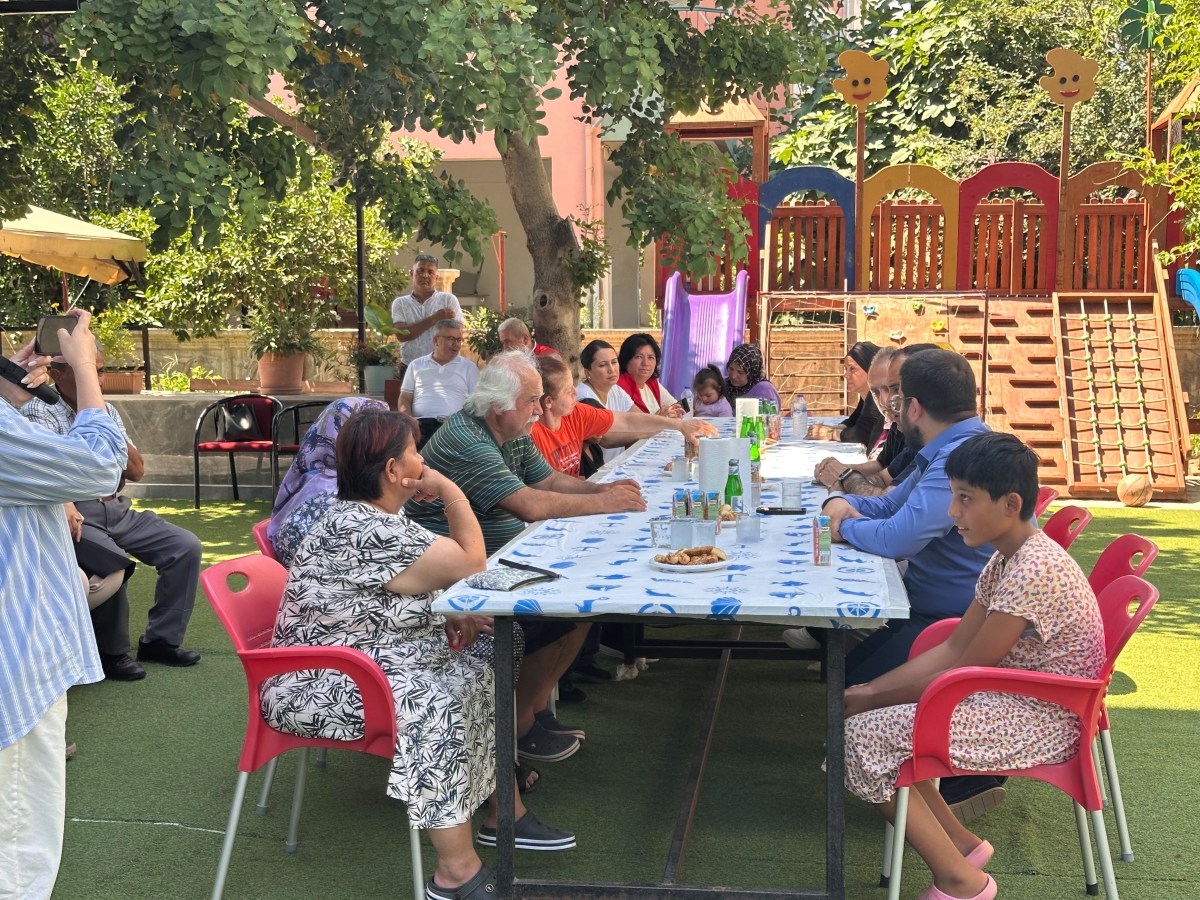 AK Parti Mersin Milletvekili Ali Kıratlı, Özgüven Özel Eğitim ve Rehabilitasyon Merkezi’ni Ziyaret Etti..
