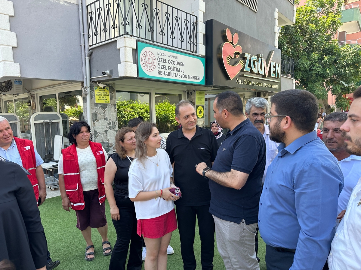 AK Parti Mersin Milletvekili Ali Kıratlı, Özgüven Özel Eğitim ve Rehabilitasyon Merkezi’ni Ziyaret Etti..