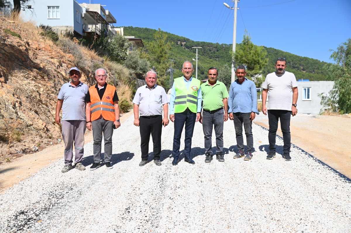 Anamur’da 15 Mahallede 100 Kilometrelik Asfalt Çalışması Başladı.