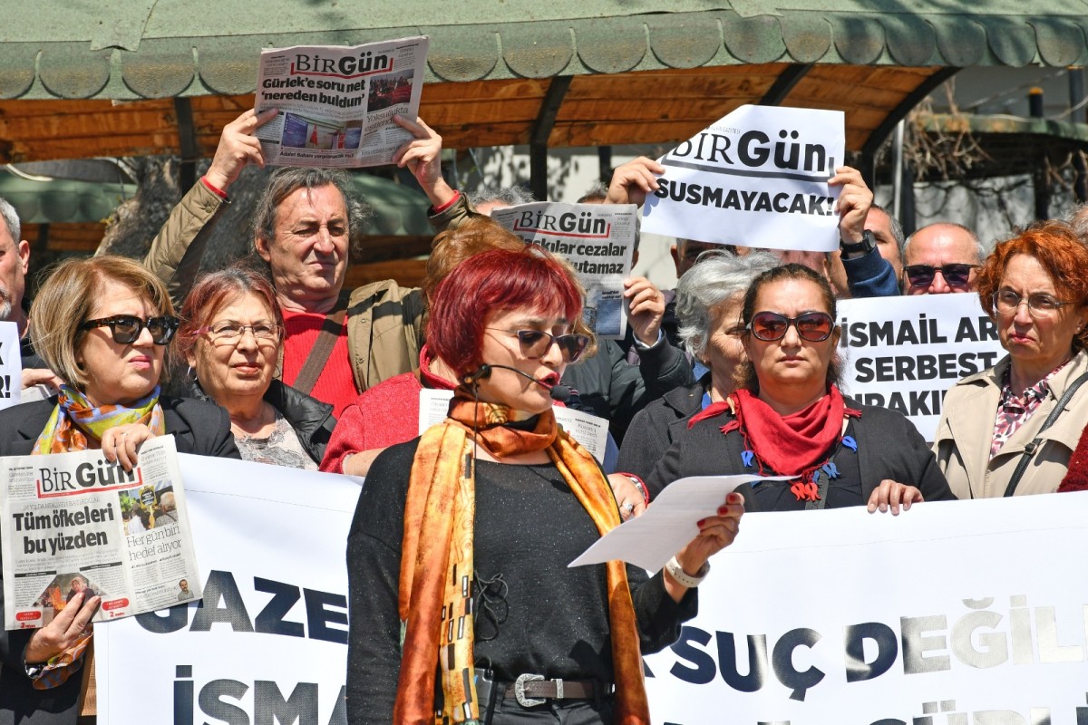 Anamur’da BirGün Okurlarından İsmail Arı’ya Destek: “Gazetecilik Suç Değildir”
