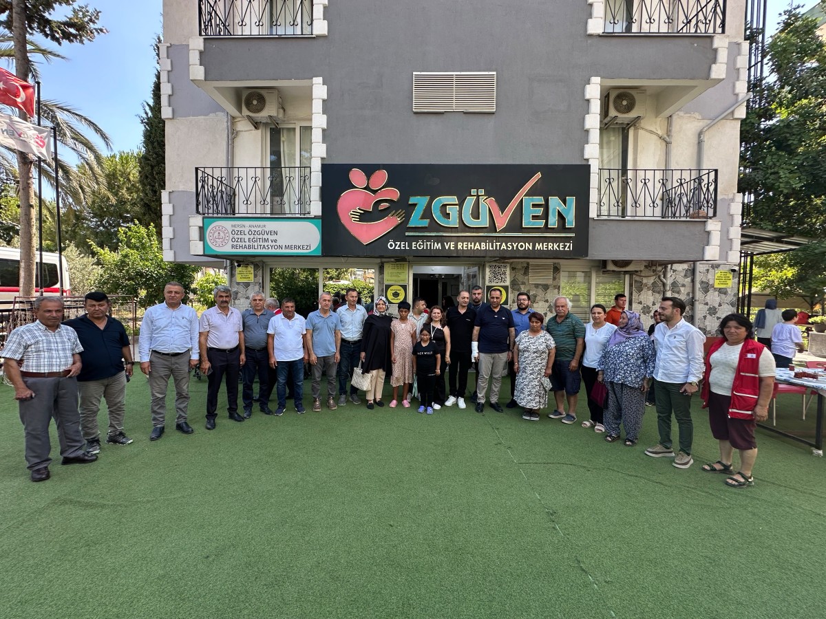 AK Parti Mersin Milletvekili Ali Kıratlı, Özgüven Özel Eğitim ve Rehabilitasyon Merkezi’ni Ziyaret Etti..